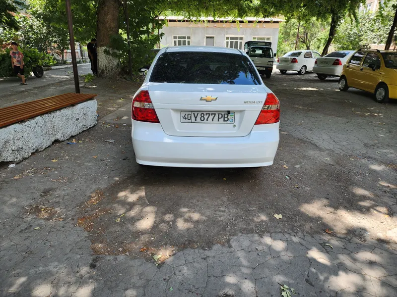 NEXIA 3 LTZ Sotiladi 3