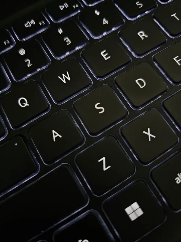 Dell Inc. Latitude 3420. — фото 1