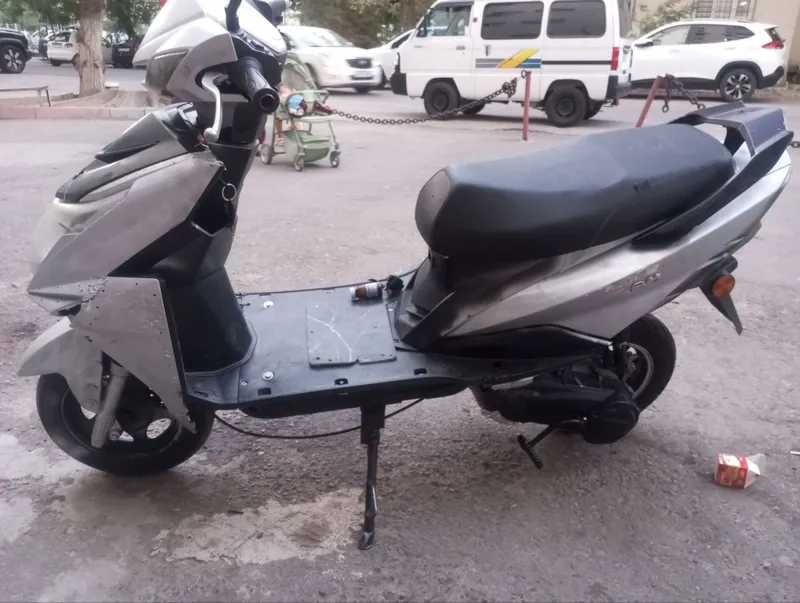 продам скутер срочно цена договорная 1 продам скутер срочно цена договорная 1