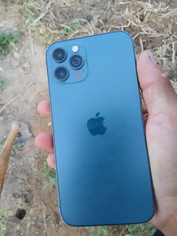 iPhone 12 pro sotiladi holati yaxshi yomkst 72% 4