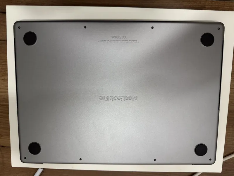 MacBook Pro 14" M1 Pro (10 CPU/14 GPU) 16GB/512GB 3