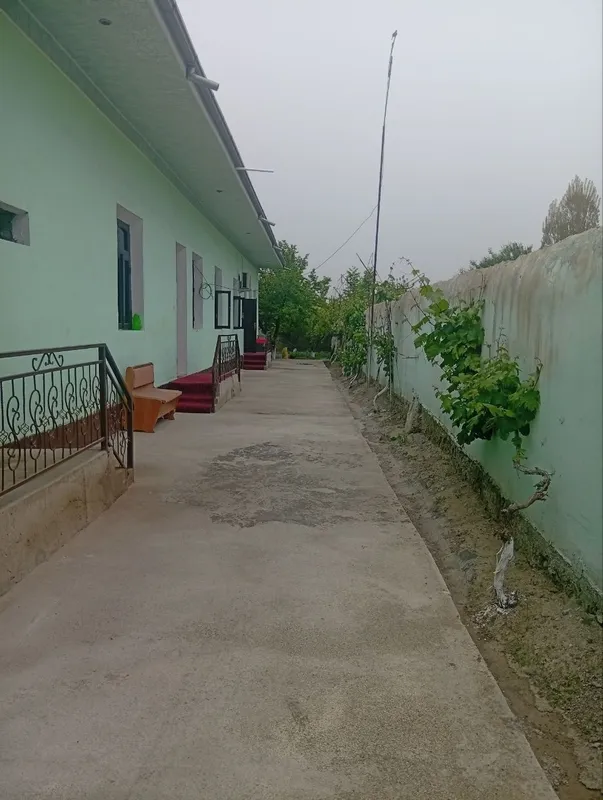 Hovli uy sotiladi 2 Hovli uy sotiladi 2