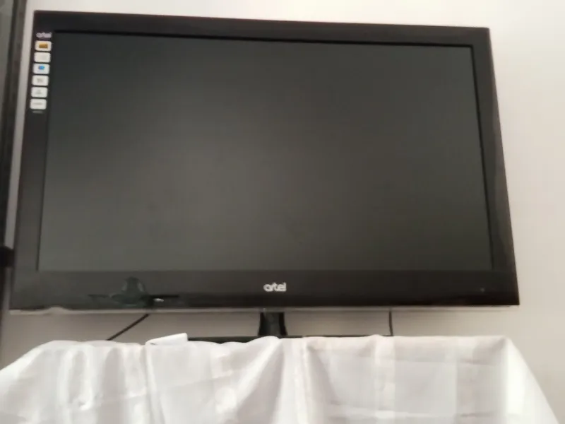 Artel televizori rangli 42 dyumli smart emas