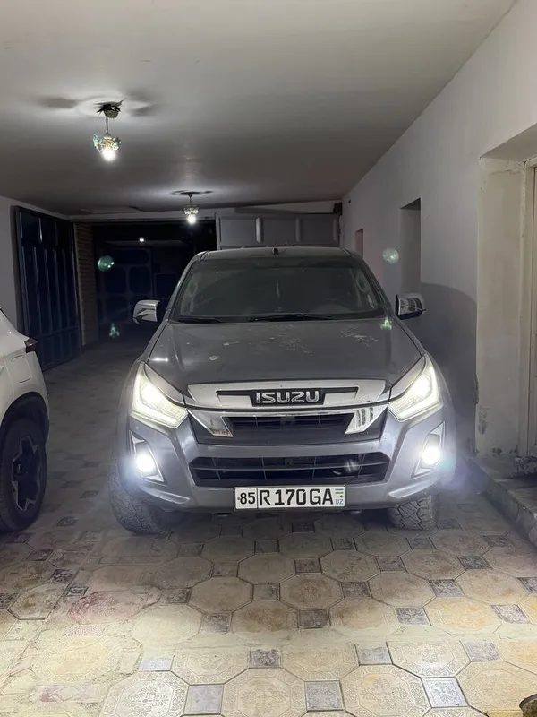 Isuzu Dmax pikab 6