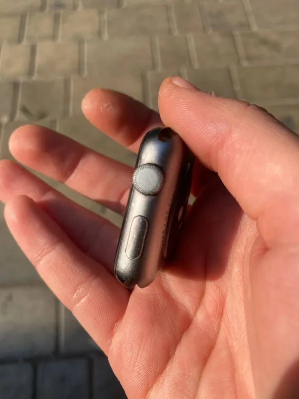 apple watch series 3 42mm 7