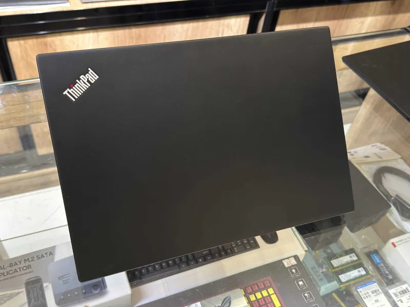 Lenovo ThinkPad T495s AMD 7 PRO 3700U озу16гб 256ssd — фото 3
