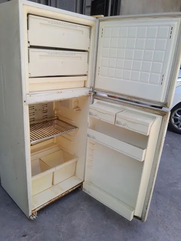 Срочно нужна продавать хороший холодильник беруса — фото 1