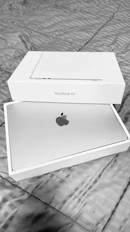 Macbook Air M4 100% yomks