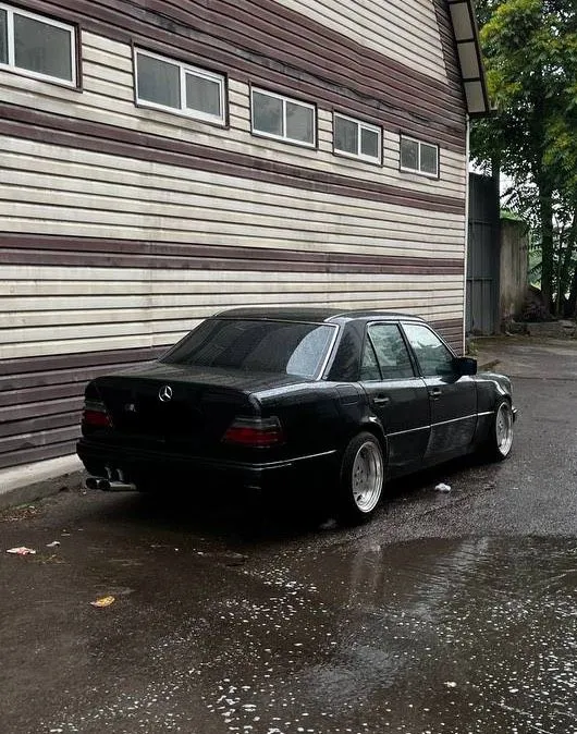 Mercedes-Benz W124 E320 «Волчок» — фото 3
