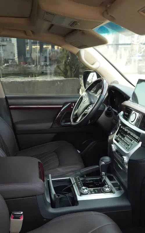 Toyota Land Cruiser 200 bilan VIP transfer | Kartej | Картеж |Аэропорт — фото 2