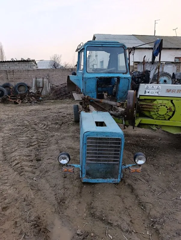 Traktor kabina kapoʻt