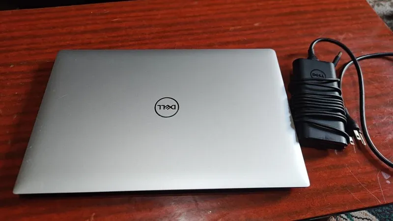 Dell XPS 15 16/512 c 4K OLED экраном и видеокартой — фото 1