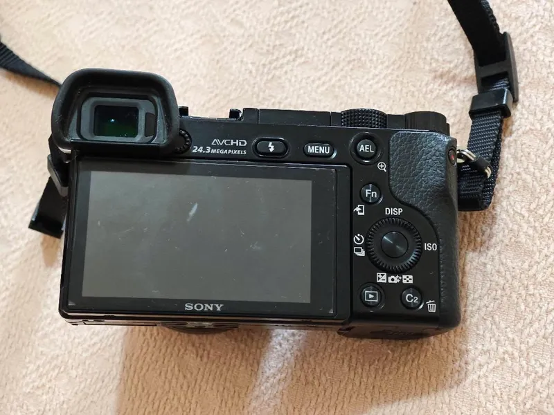 СРОЧНО Sony a6000 продается — фото 2