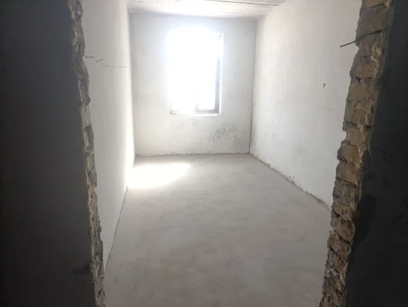 Продаётся квартира в райцентре, рядом с базаром 7