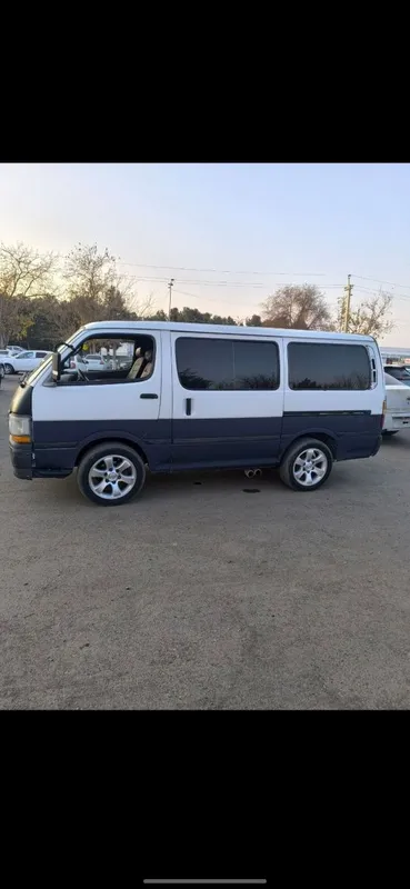 Tayota hiace Holati yaxshi guruza pasajirn metan va benzinda yuriydi — фото 1