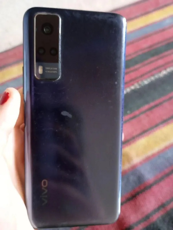 vivo y53 c sotiladi 800 aybi yo xotira 128