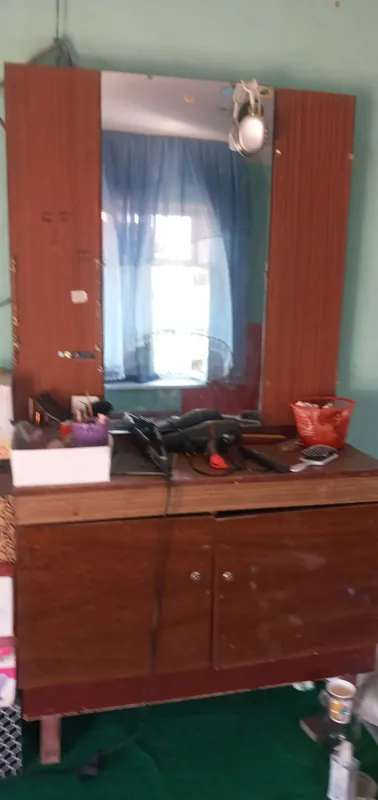 Shkaf 1