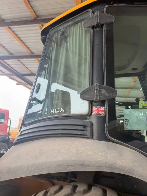Продается JCB 4х оригинальный английского производства 5