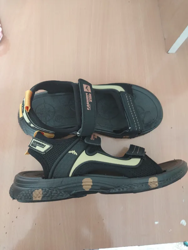 Yengil va qulay sandal 36-37