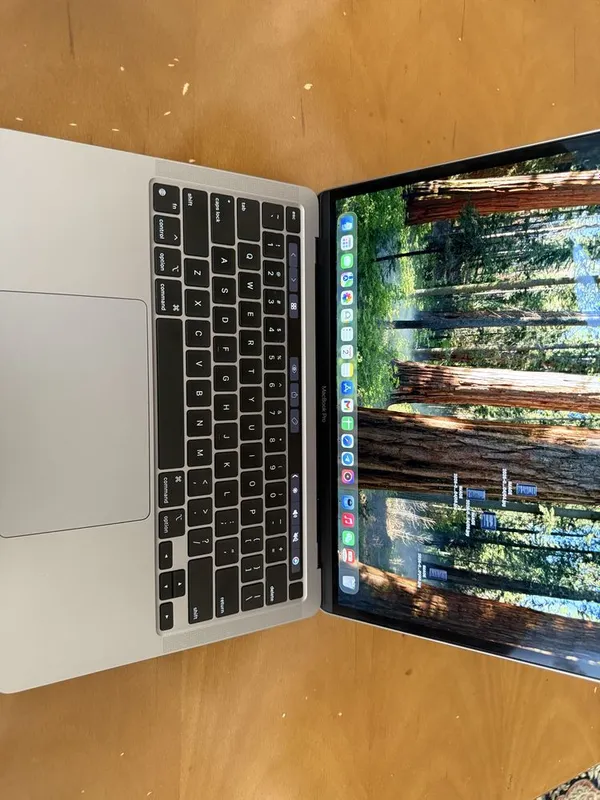 Продается macbook 3 Продается macbook 3