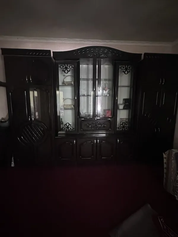 Spalniy garnitur holati yaxshi srochniy sotiladi divan bilan stenkasi 2 Spalniy garnitur holati yaxshi srochniy sotiladi divan bilan stenkasi 2