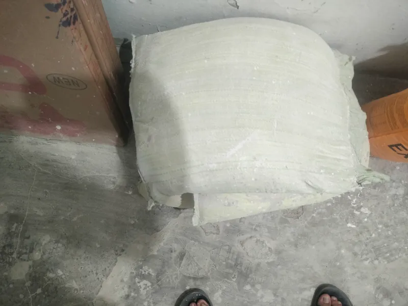 11 pachka kafel xam 3 qop alvasti sotiladi