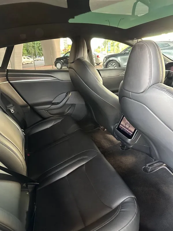 Tesla model S dual 2.6 sek 5 Tesla model S dual 2.6 sek 5
