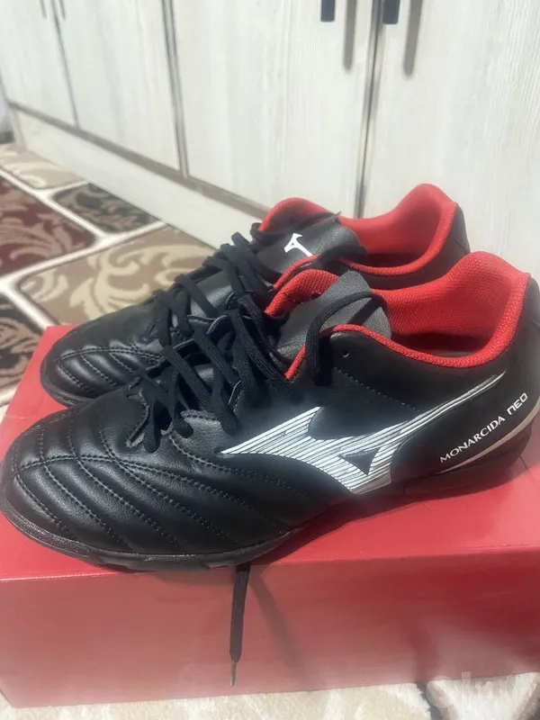 Mizuno Сороконожки. 1 Mizuno Сороконожки. 1