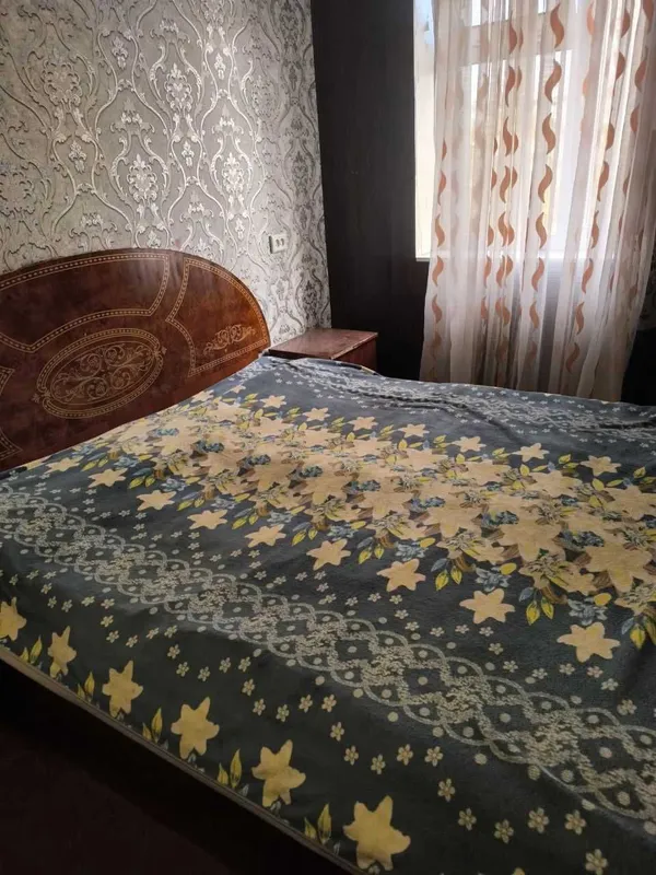 Киргили Мумтоз туйхона якинида 4/2 этаж 2 хона уй ижарага берилади — фото 1