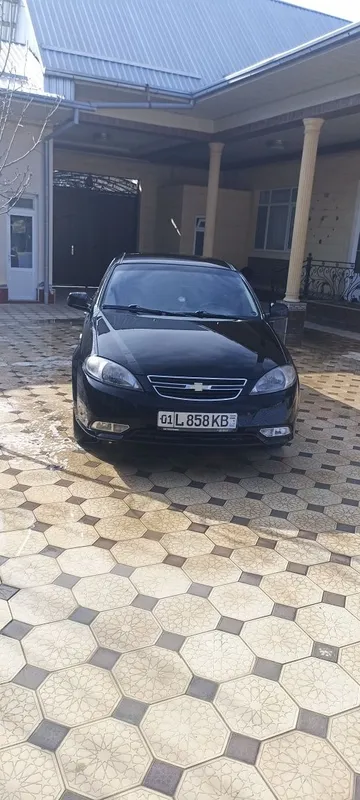 Аатомобиль Chevrolet Jentra