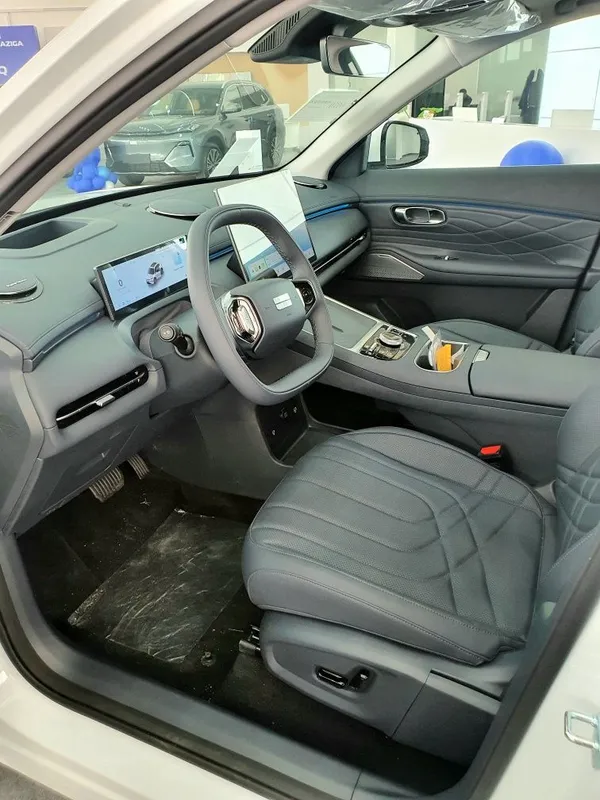 New Tayota Hybrid Geely Em-i 5 New Tayota Hybrid Geely Em-i 5