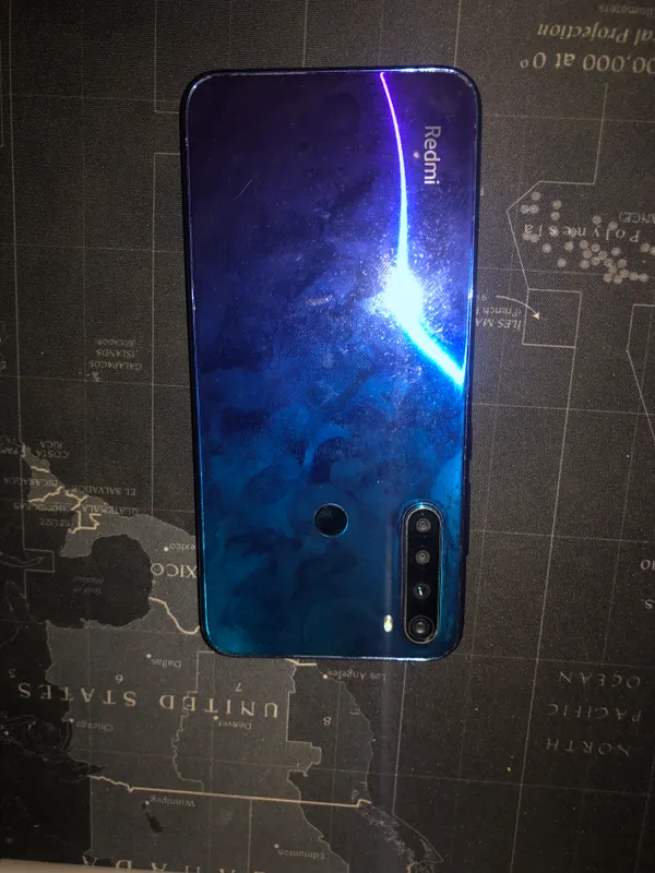 Redmi note 8 sotiladi holati tiniq hotirasi 64tali