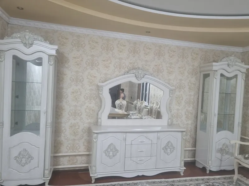Стол стулчик. Сервант сатылады 2