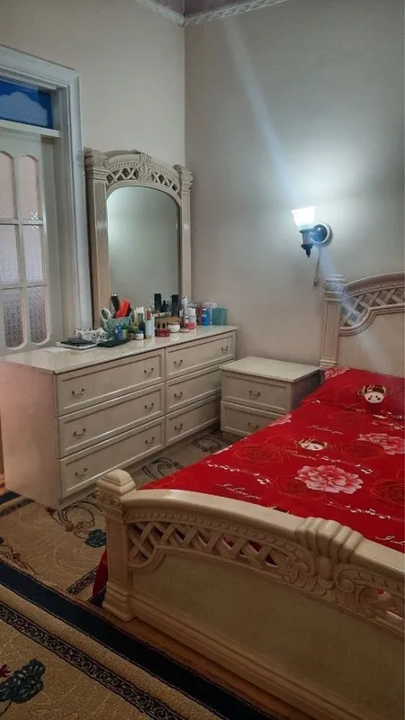 Продаетса спальный гарнитур 3