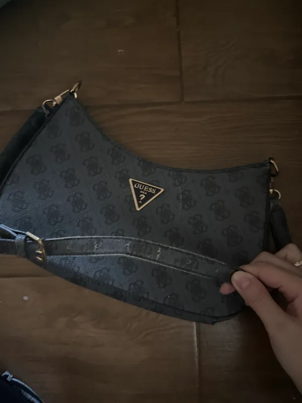 original Guess sumkasi, ishlatilgan 2 original Guess sumkasi, ishlatilgan 2