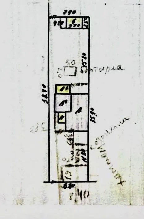 3.5 сотки , Циолковского , 180000 у.е. , на две улицы