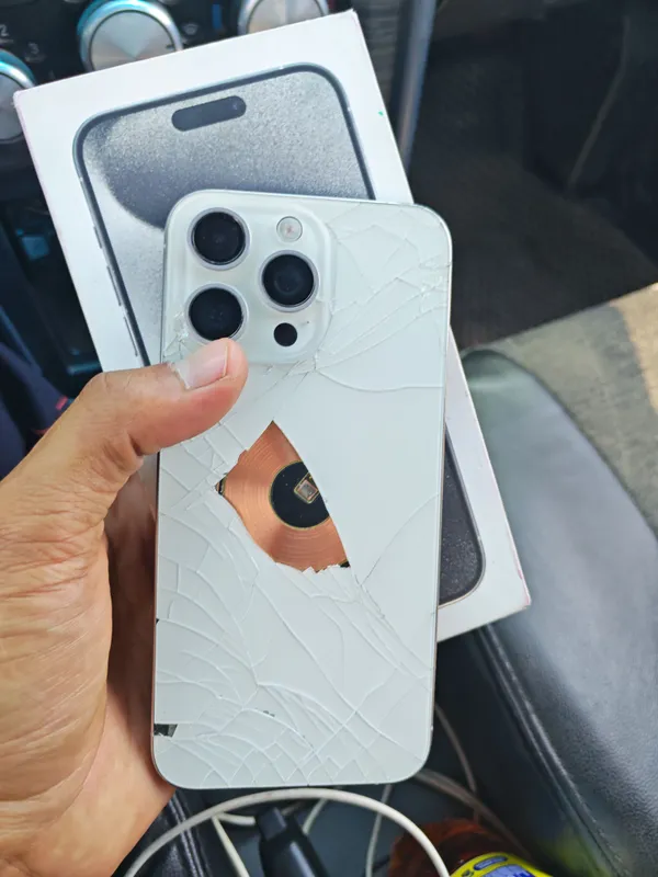 Iphone 15 Pro Max, кор. док 1