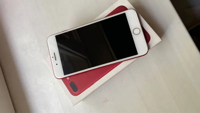 Iphone 7+ (Red product) 256gb 1 Iphone 7+ (Red product) 256gb 1