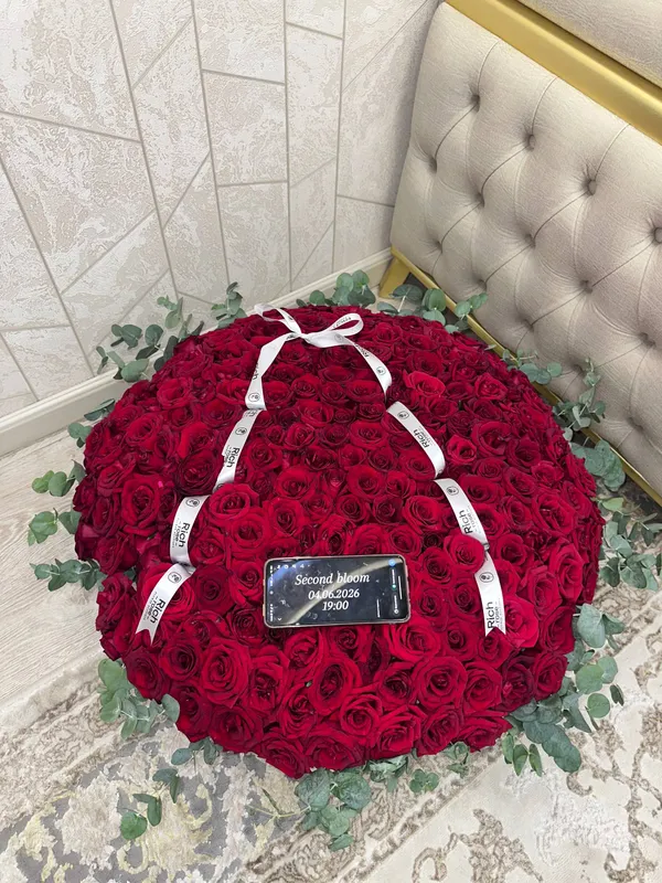 1000 розы