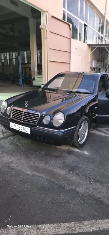 Mercedez Benz 210