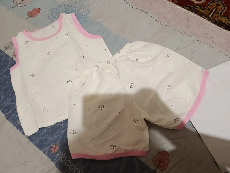 bolalar kiyimlari toʻplami Xitoy fabrichiy. 7 bolalar kiyimlari toʻplami Xitoy fabrichiy. 7