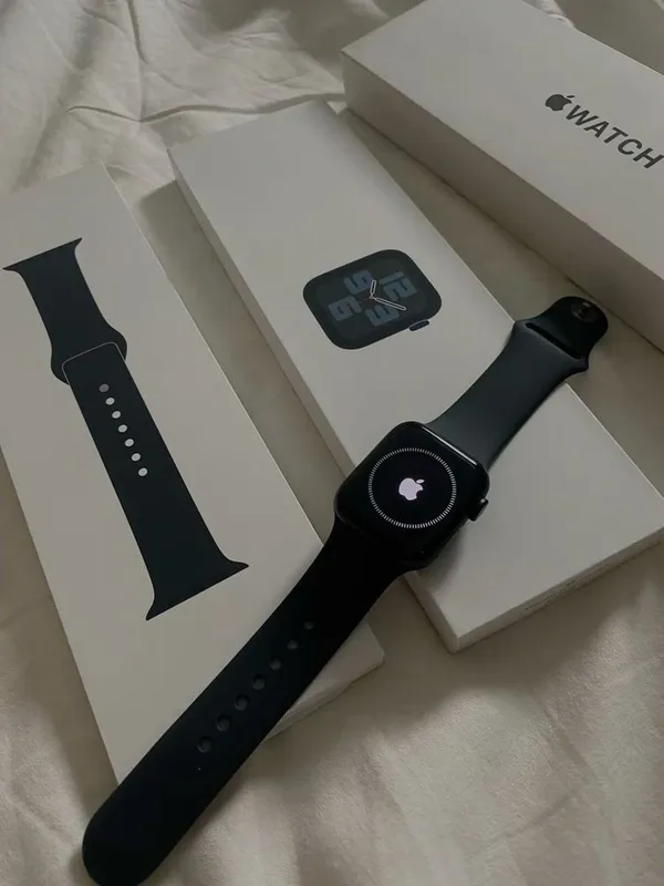 Apple Watch Se 3.44mm midnight yengi Apple Watch Se 3.44mm midnight yengi