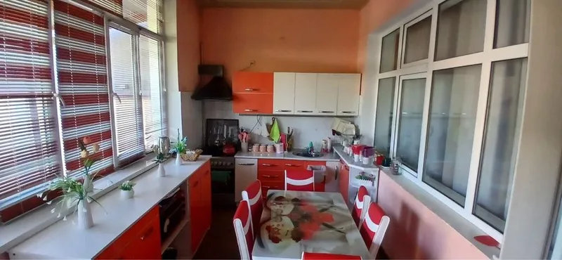 Kreditsiz 6 sotixli kottej sotiladi! Manzil Aeroport kottedj, Hovlida 8
