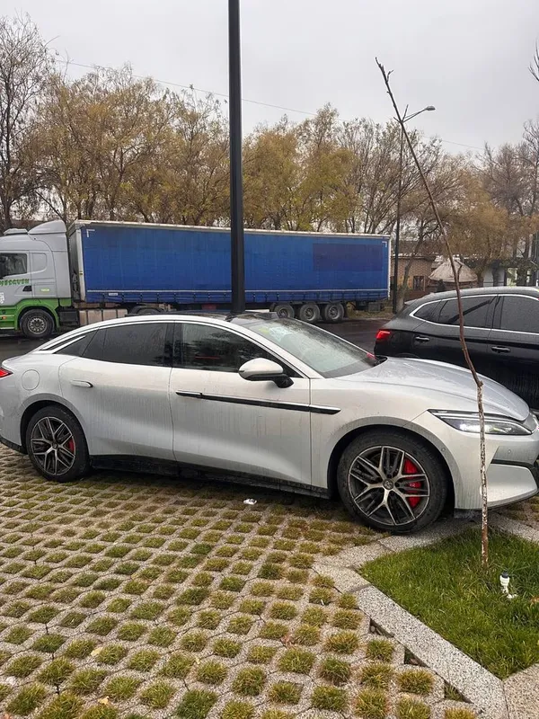 BYD Han L с двумя моторами 2 BYD Han L с двумя моторами 2