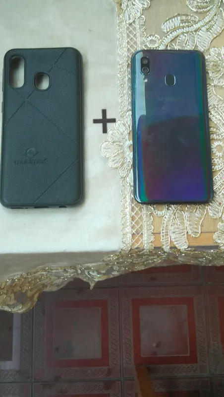 SAMSUNG A40 1 SAMSUNG A40 1