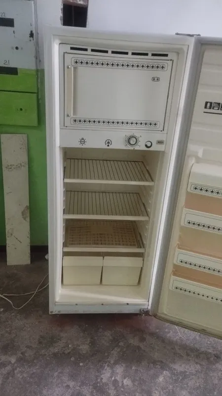 Продам два холодильника. — фото 2 Продам два холодильника. — фото 2