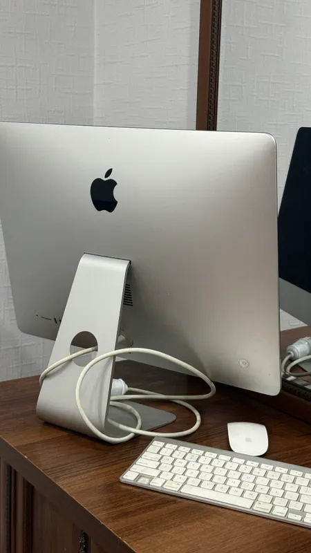 Apple iMac 21.5” Late 2012 2