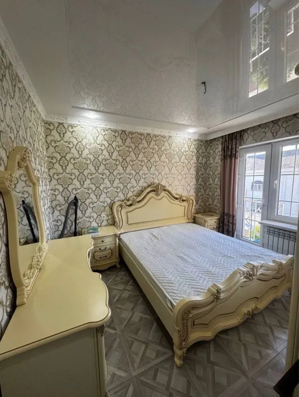 Сдается евро квартира с обстановкой в центре на Новомосковском