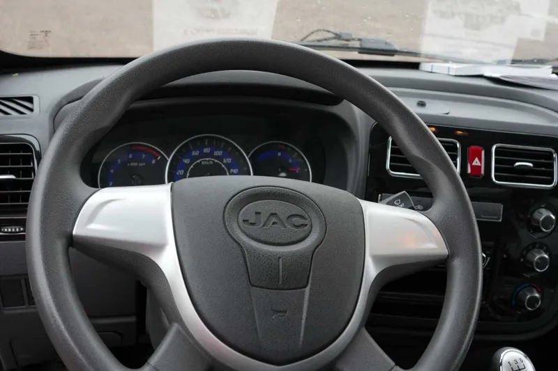 Продаётся JAC X 200 (без пробег) — фото 4
