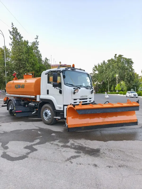 КДМ -8 куб (водовоз) дла шасси Isuzu